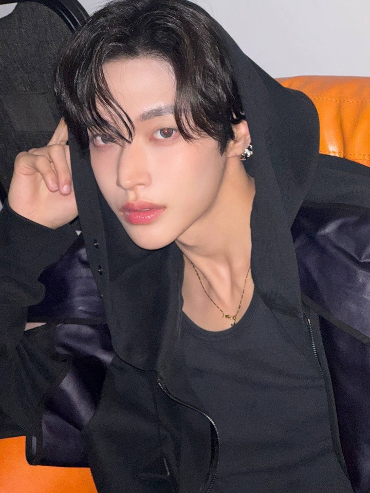 원빈 젖은머리로 섹시함 폭발하네요 복근도 멋져요
