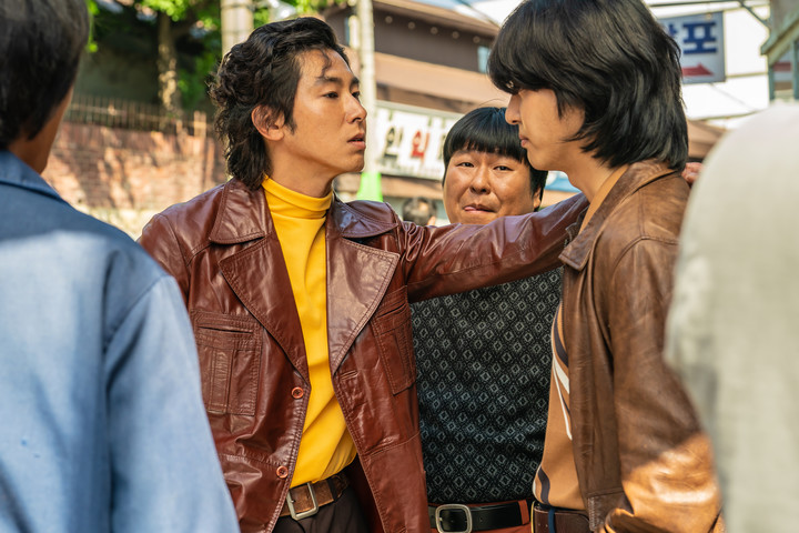 ‘녹색 이미지의 비밀’…디즈니+ ‘파인’, 정주행 부르는 사투리·웹툰 차별화까지